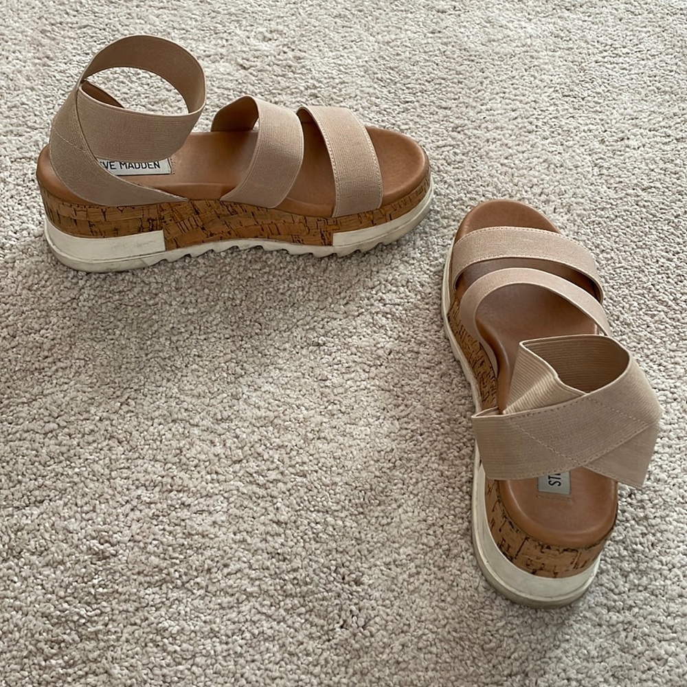 Steve Madden Platform Wedge Belladonna